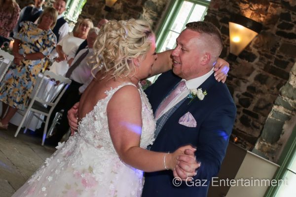 Orange Tree House Wedding First Dance